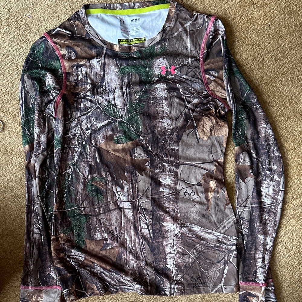 Under Armour womens Woodland Camo Long Sleeve Tee, size M